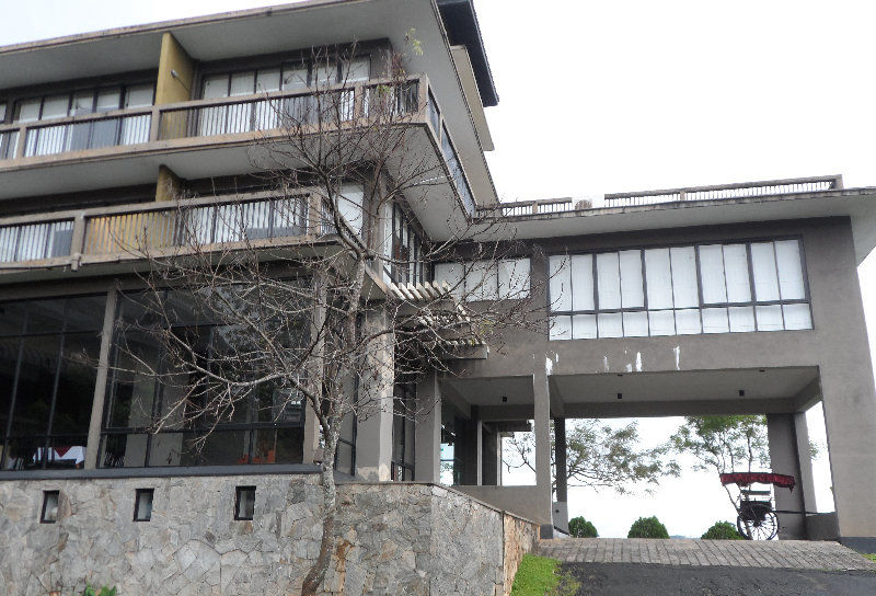 Bin Vino Hotel Doluwa Exterior photo
